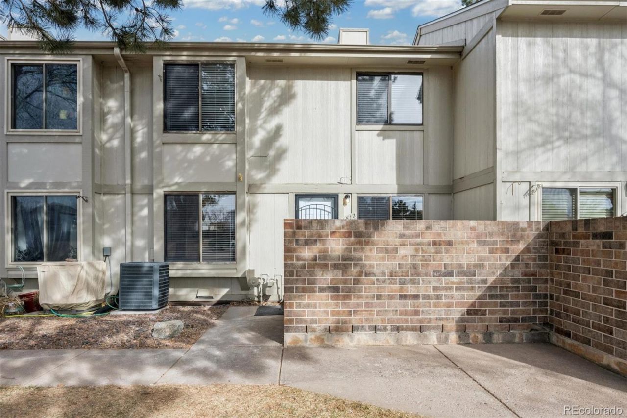 1812 W 102nd Avenue, Thornton, CO 80260 Main Photo