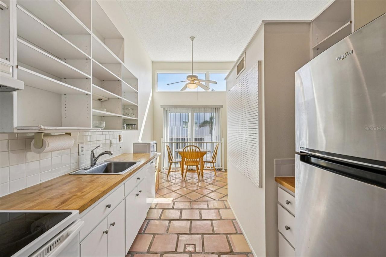 3701 East Bay Drive, Unit 5, Holmes Beach, FL 34217 Photo