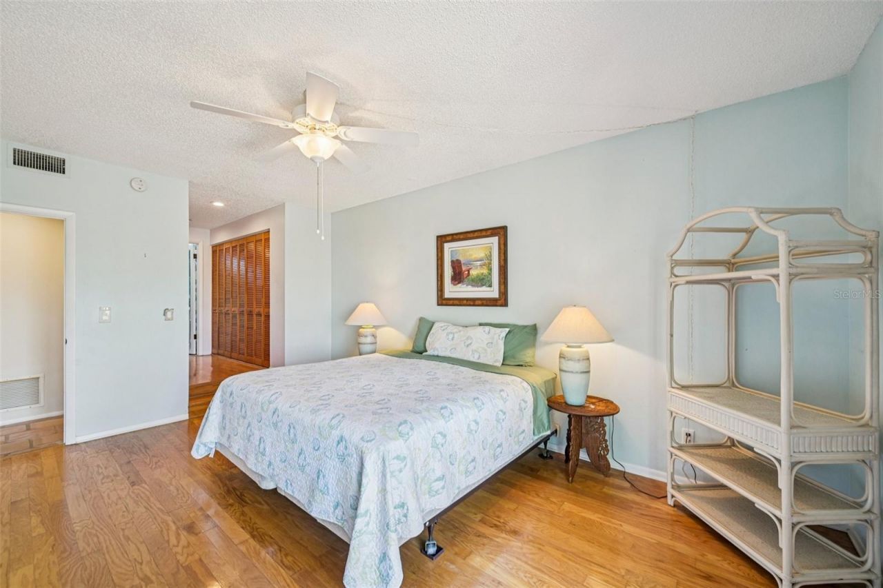3701 East Bay Drive, Unit 5, Holmes Beach, FL 34217 Photo