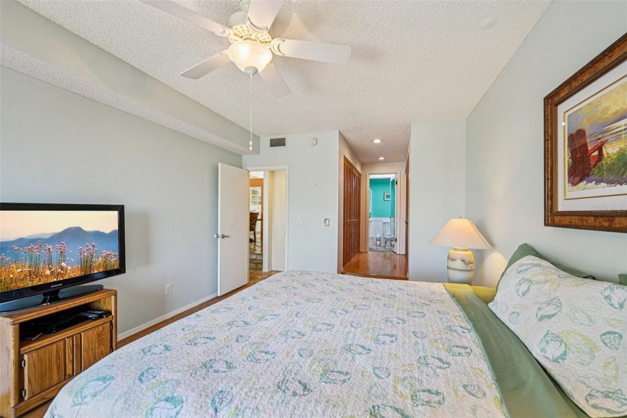 3701 East Bay Drive, Unit 5, Holmes Beach, FL 34217 Photo