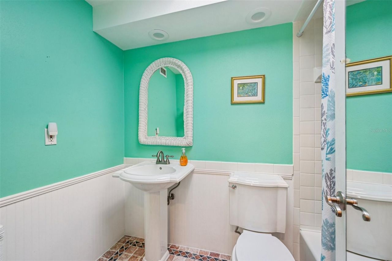 3701 East Bay Drive, Unit 5, Holmes Beach, FL 34217 Photo