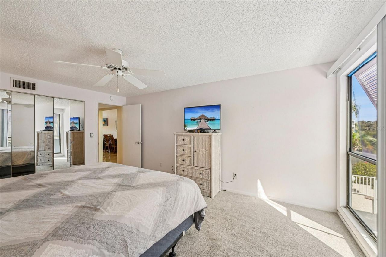 3701 East Bay Drive, Unit 5, Holmes Beach, FL 34217 Photo