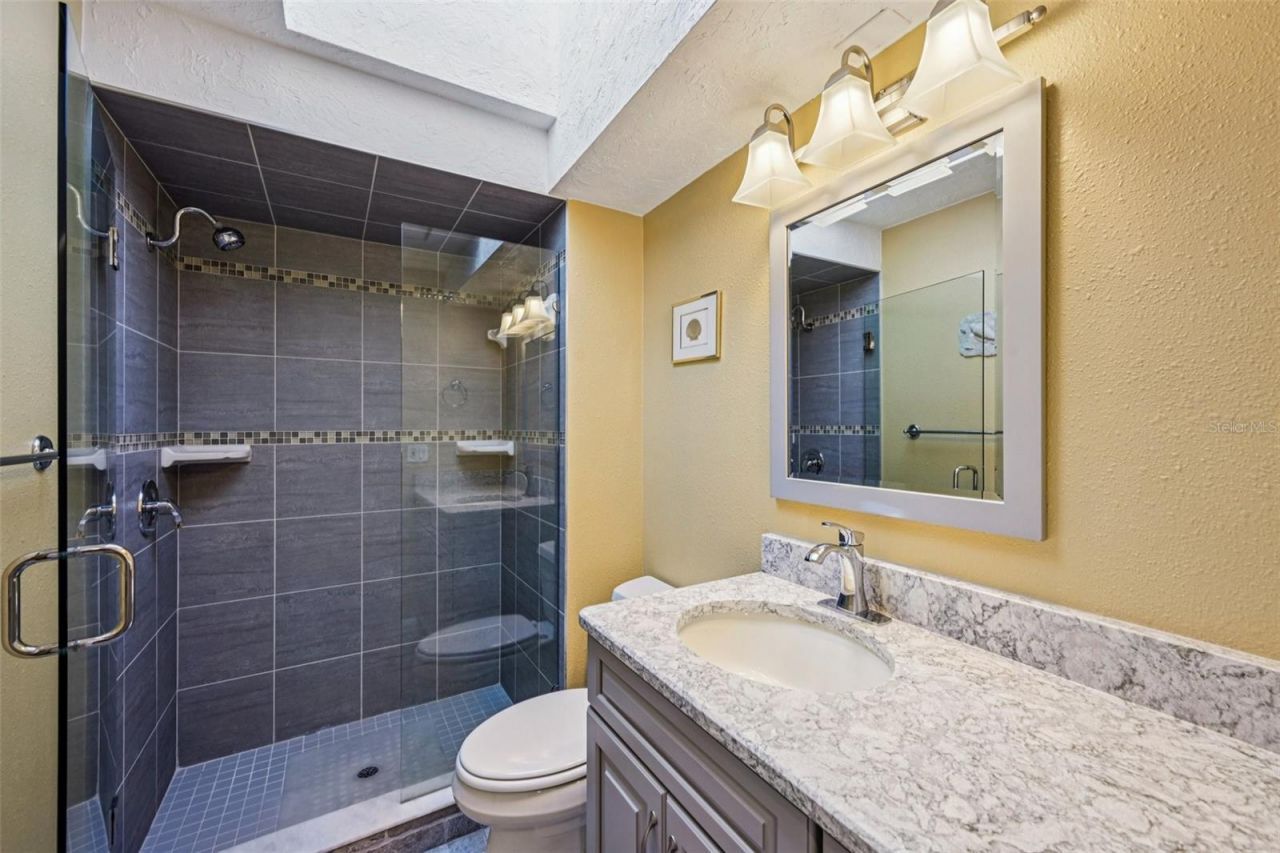 3701 East Bay Drive, Unit 5, Holmes Beach, FL 34217 Photo