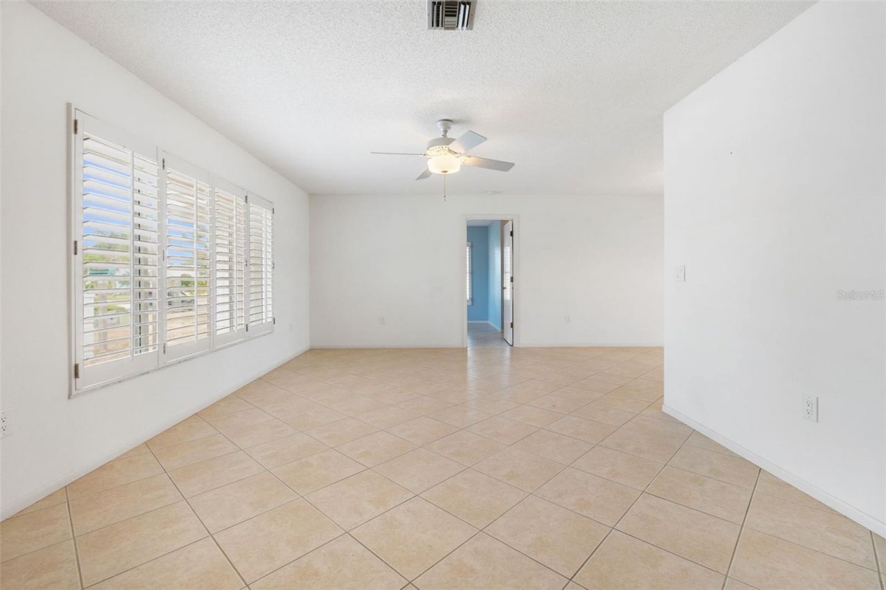 8219 Timber Lake Lane, Sarasota, FL 34243 Photo