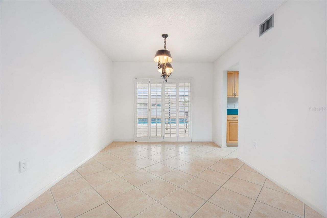 8219 Timber Lake Lane, Sarasota, FL 34243 Photo