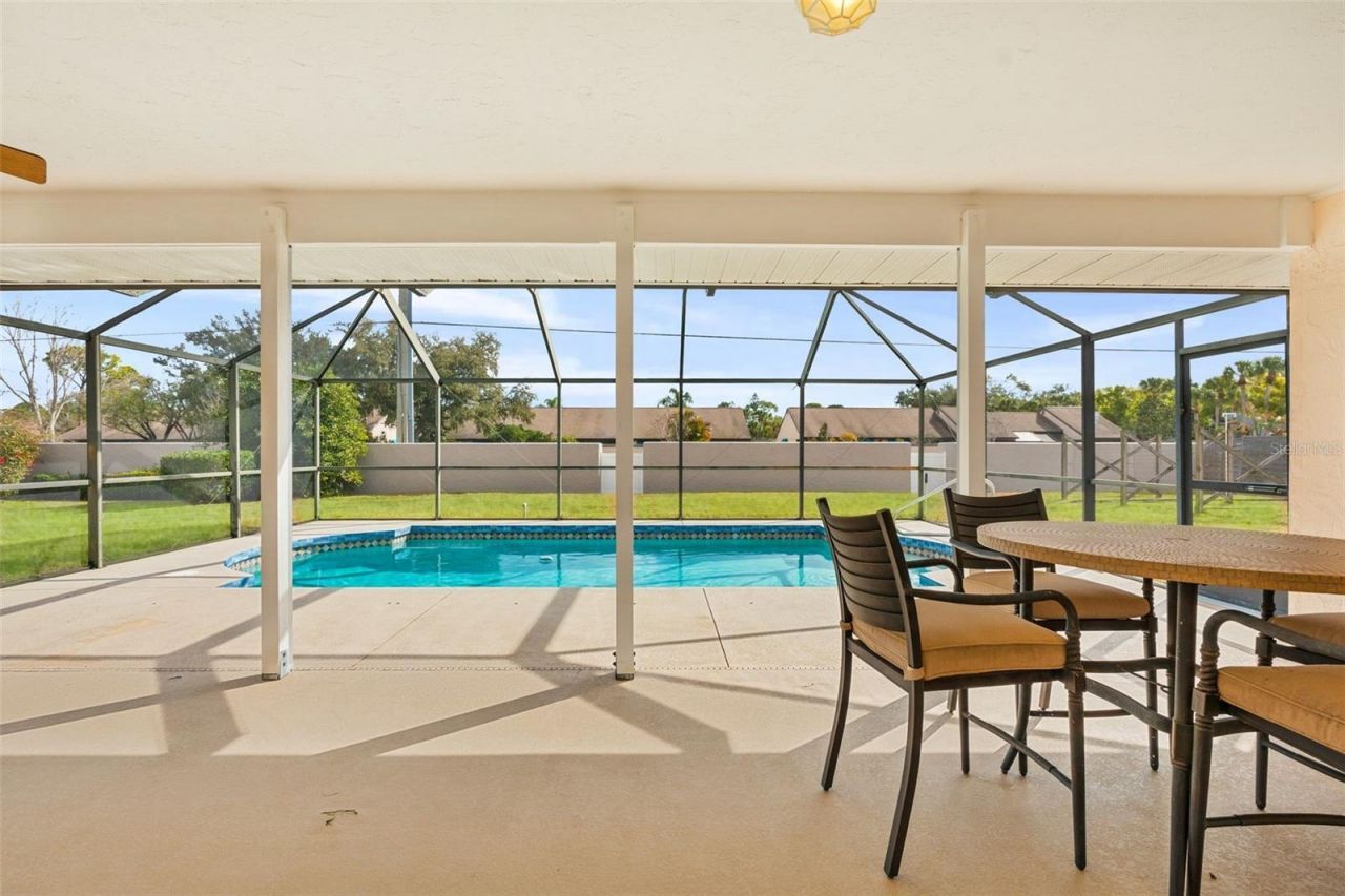 8219 Timber Lake Lane, Sarasota, FL 34243 Photo