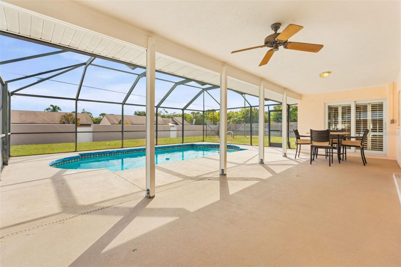 8219 Timber Lake Lane, Sarasota, FL 34243 Photo