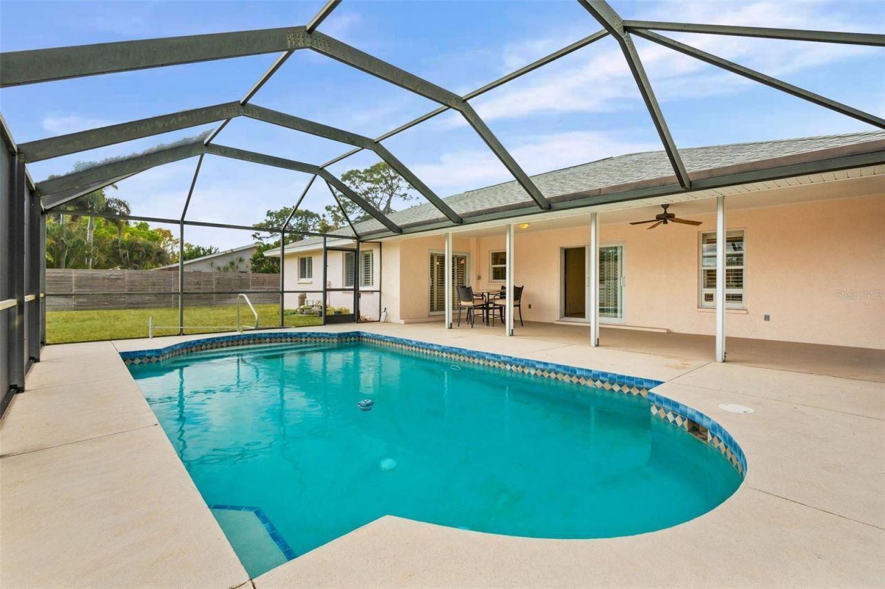 8219 Timber Lake Lane, Sarasota, FL 34243 Photo