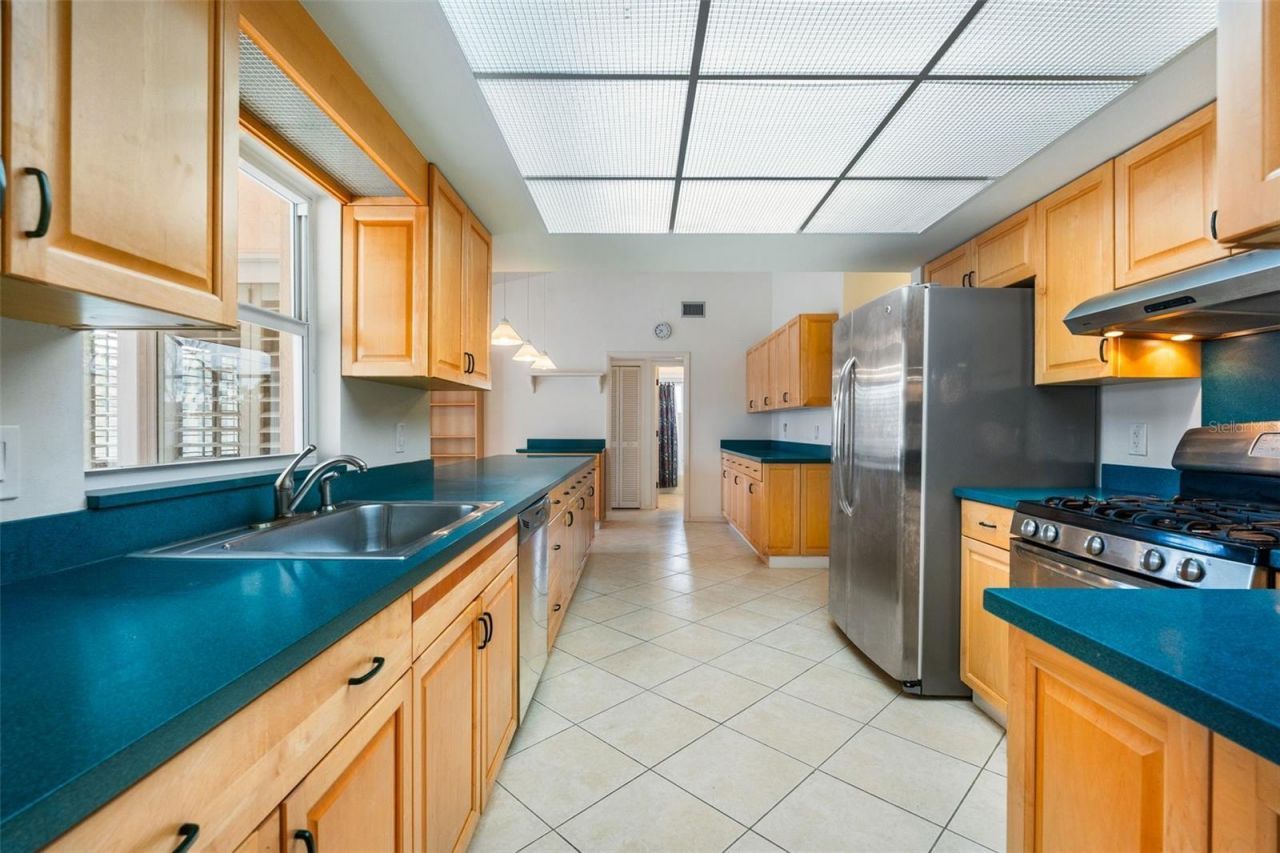 8219 Timber Lake Lane, Sarasota, FL 34243 Photo