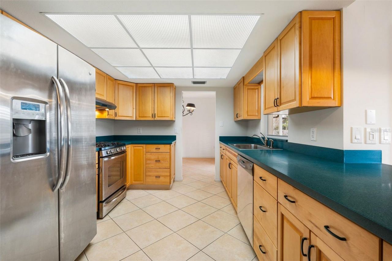 8219 Timber Lake Lane, Sarasota, FL 34243 Photo