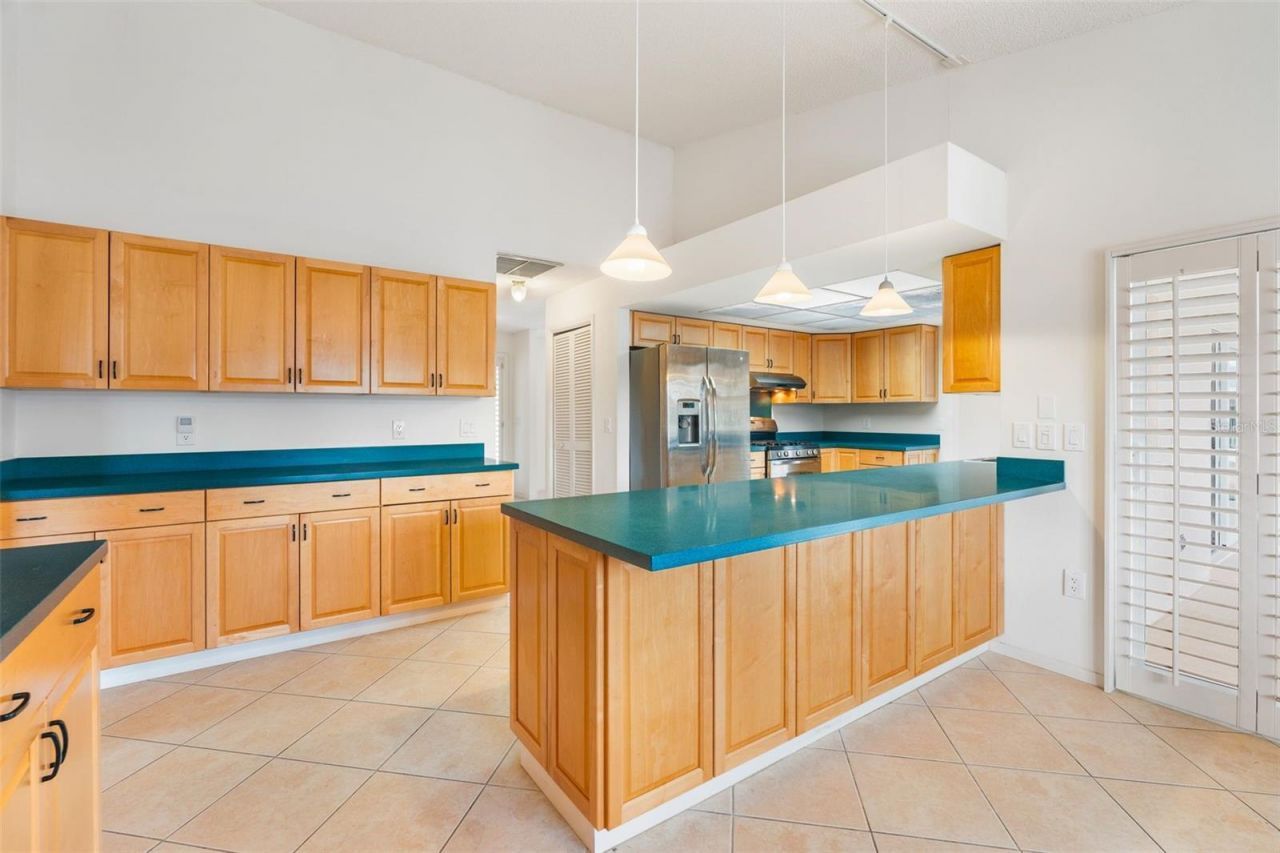 8219 Timber Lake Lane, Sarasota, FL 34243 Photo