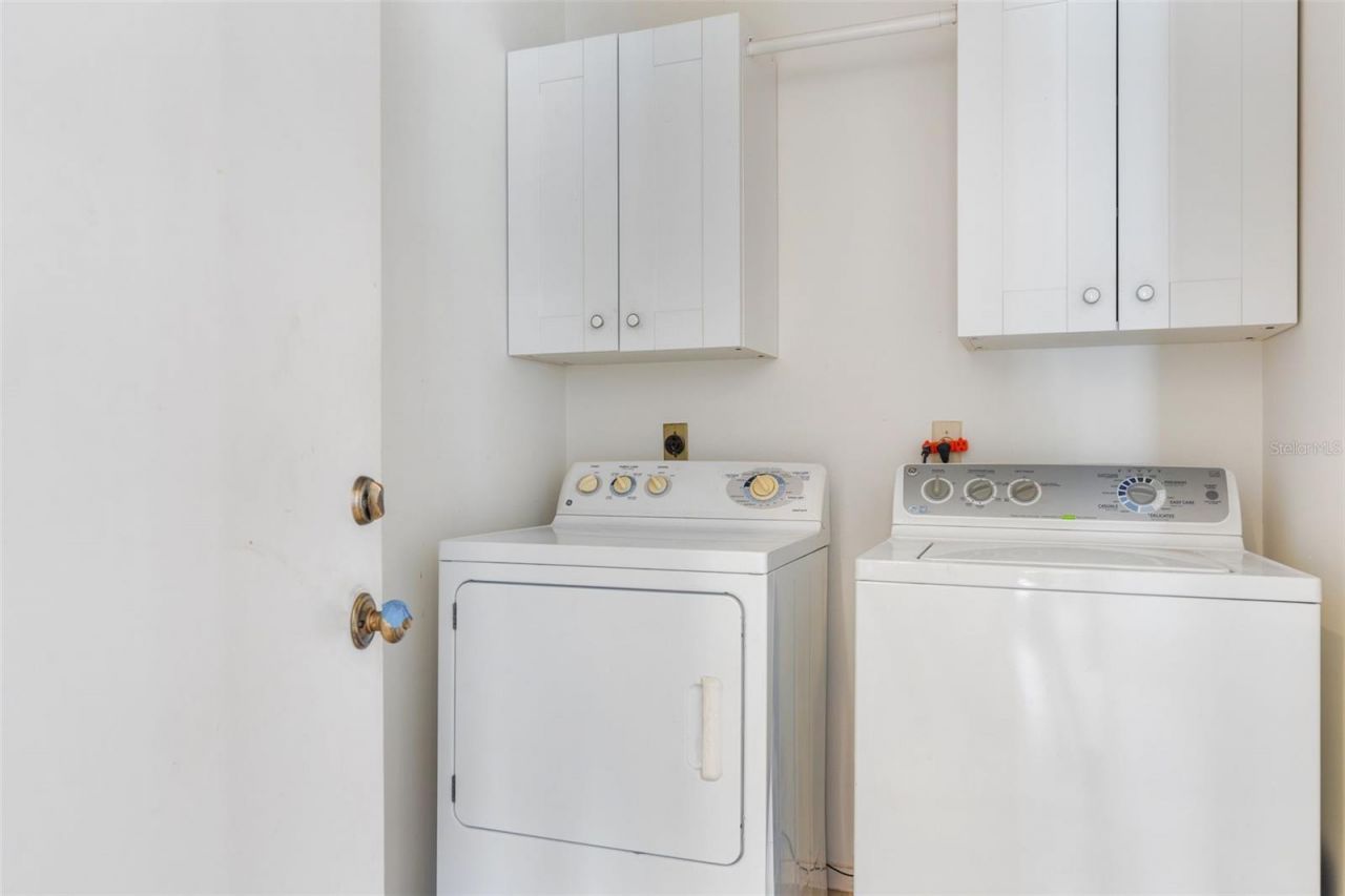 8219 Timber Lake Lane, Sarasota, FL 34243 Photo