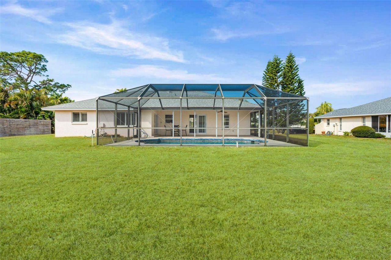 8219 Timber Lake Lane, Sarasota, FL 34243 Photo