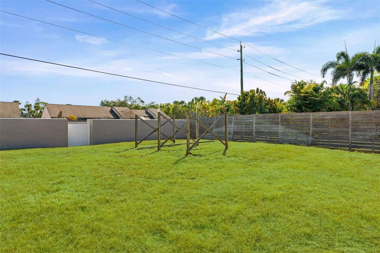 8219 Timber Lake Lane, Sarasota, FL 34243 Photo