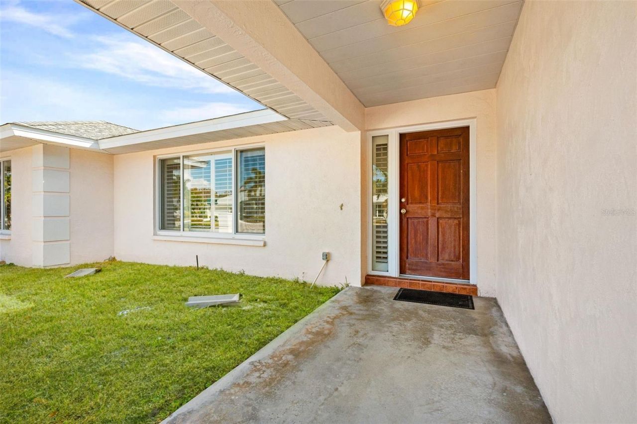 8219 Timber Lake Lane, Sarasota, FL 34243 Photo