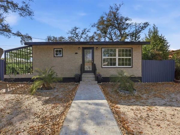 8514 N BRANCH AVENUE, TAMPA, FL 33604