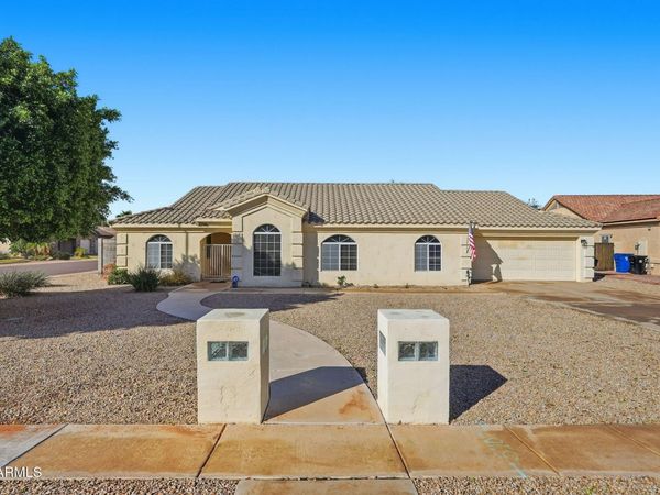 2308 N KHALIL Circle, Mesa, AZ 85201