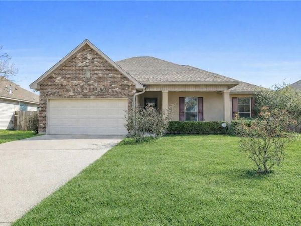 28510 GRAND TURK Drive, Denham Springs, LA 70726