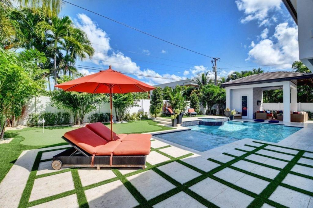 255 NE 3rd Court, Boca Raton, FL 33432 Photo