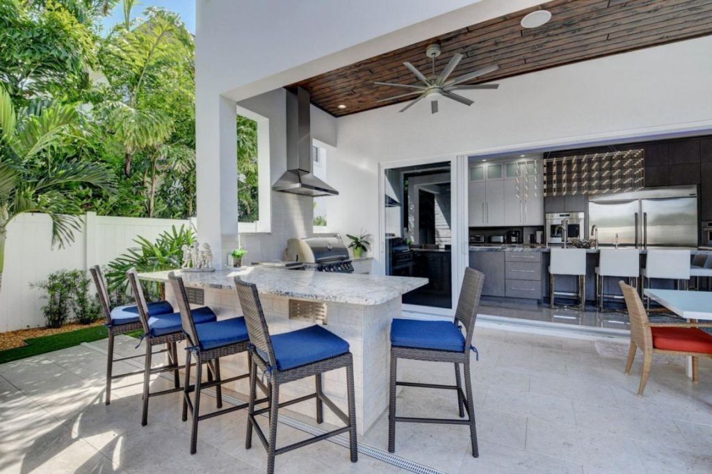 255 NE 3rd Court, Boca Raton, FL 33432 Photo