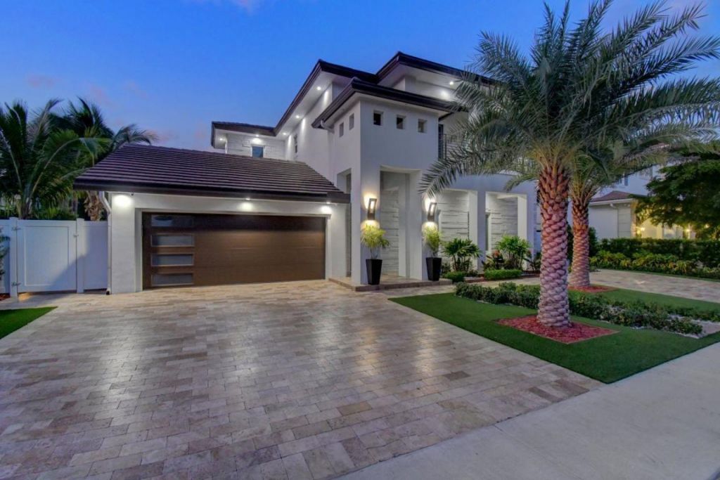 255 NE 3rd Court, Boca Raton, FL 33432 Photo