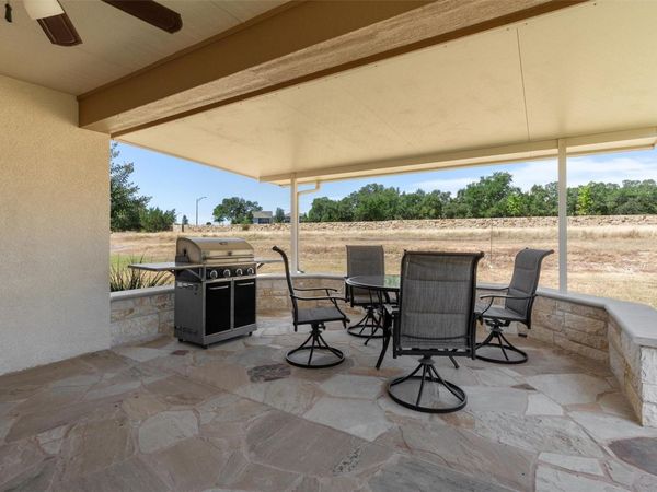 533 Salt Creek LN, Georgetown, TX 78633