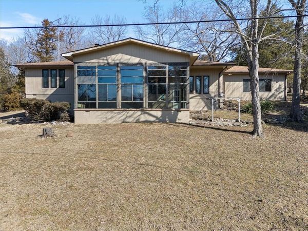 27 Horseshoe Drive , Holiday Island, AR 72631