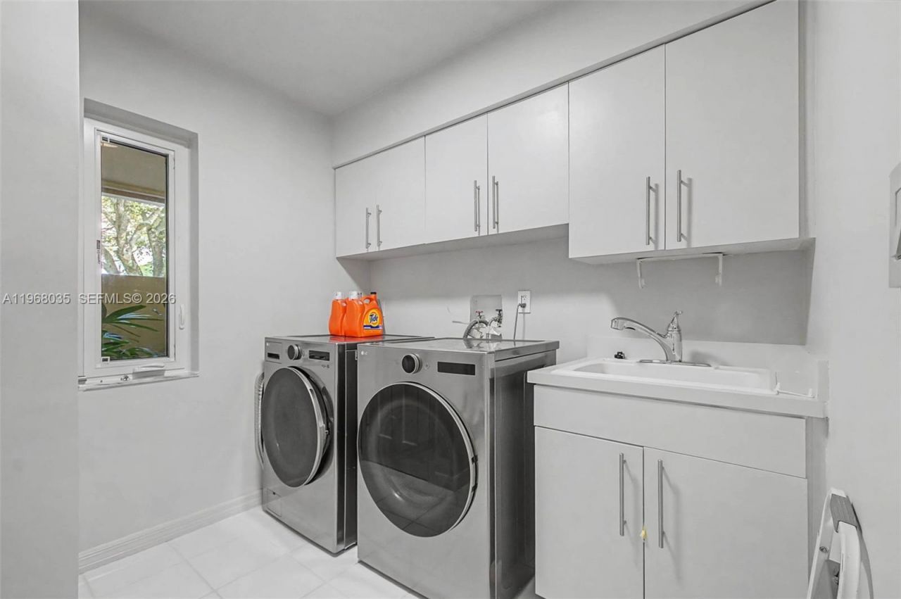 7940 SW 172nd Ter, Palmetto Bay, FL 33157 Photo