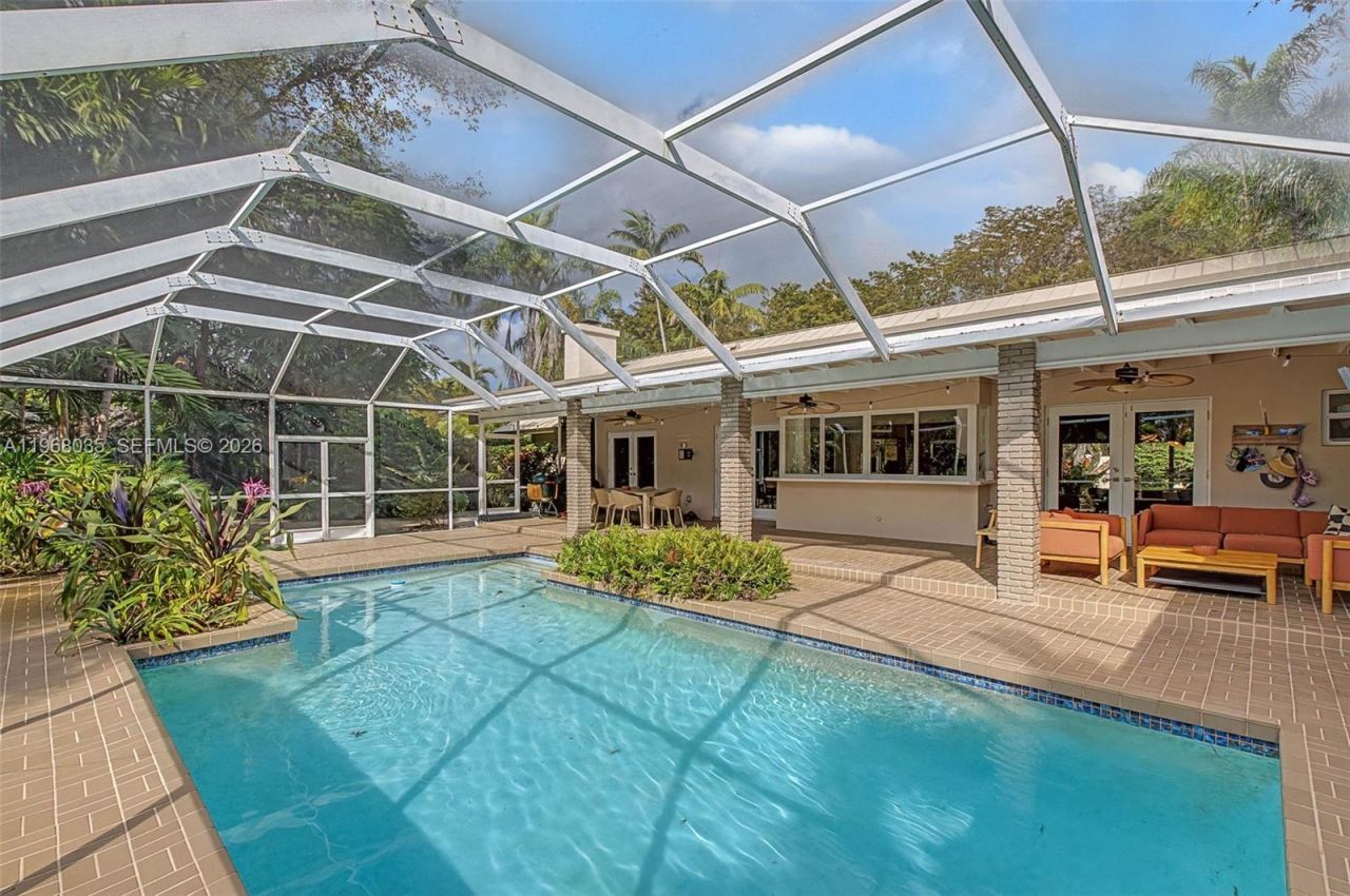 7940 SW 172nd Ter, Palmetto Bay, FL 33157 Photo