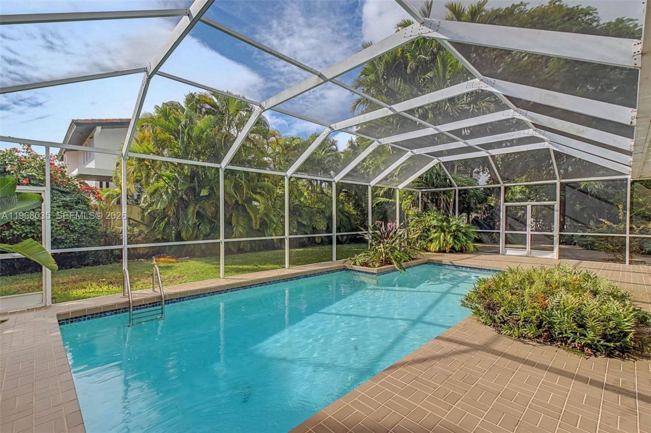 7940 SW 172nd Ter, Palmetto Bay, FL 33157 Photo