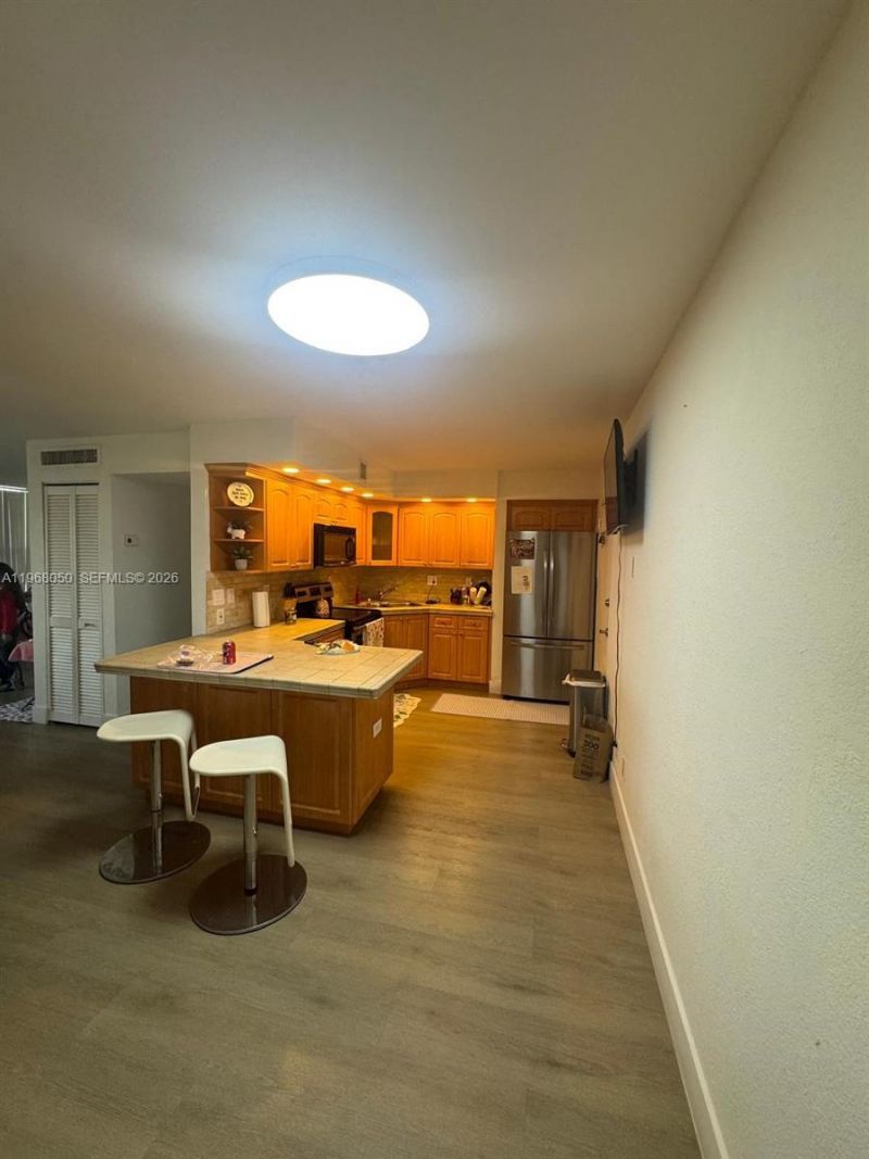 2020 NE 135th St, Unit 811, North Miami, FL 33181 Photo