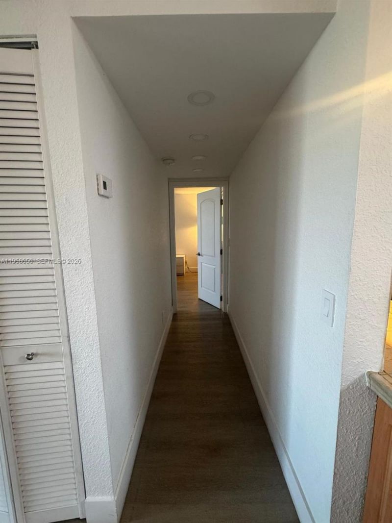 2020 NE 135th St, Unit 811, North Miami, FL 33181 Photo