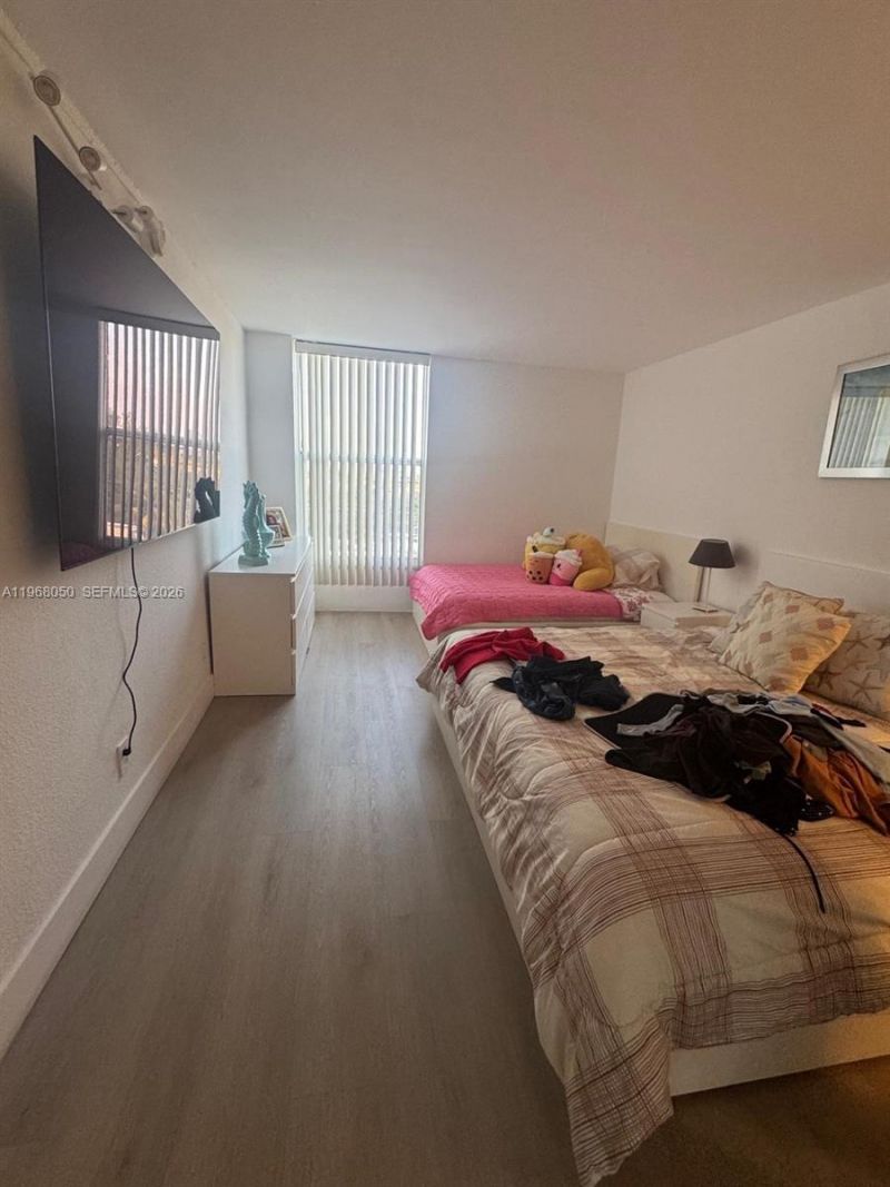 2020 NE 135th St, Unit 811, North Miami, FL 33181 Photo