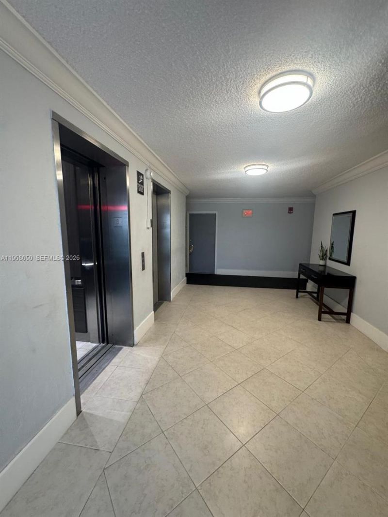 2020 NE 135th St, Unit 811, North Miami, FL 33181 Photo