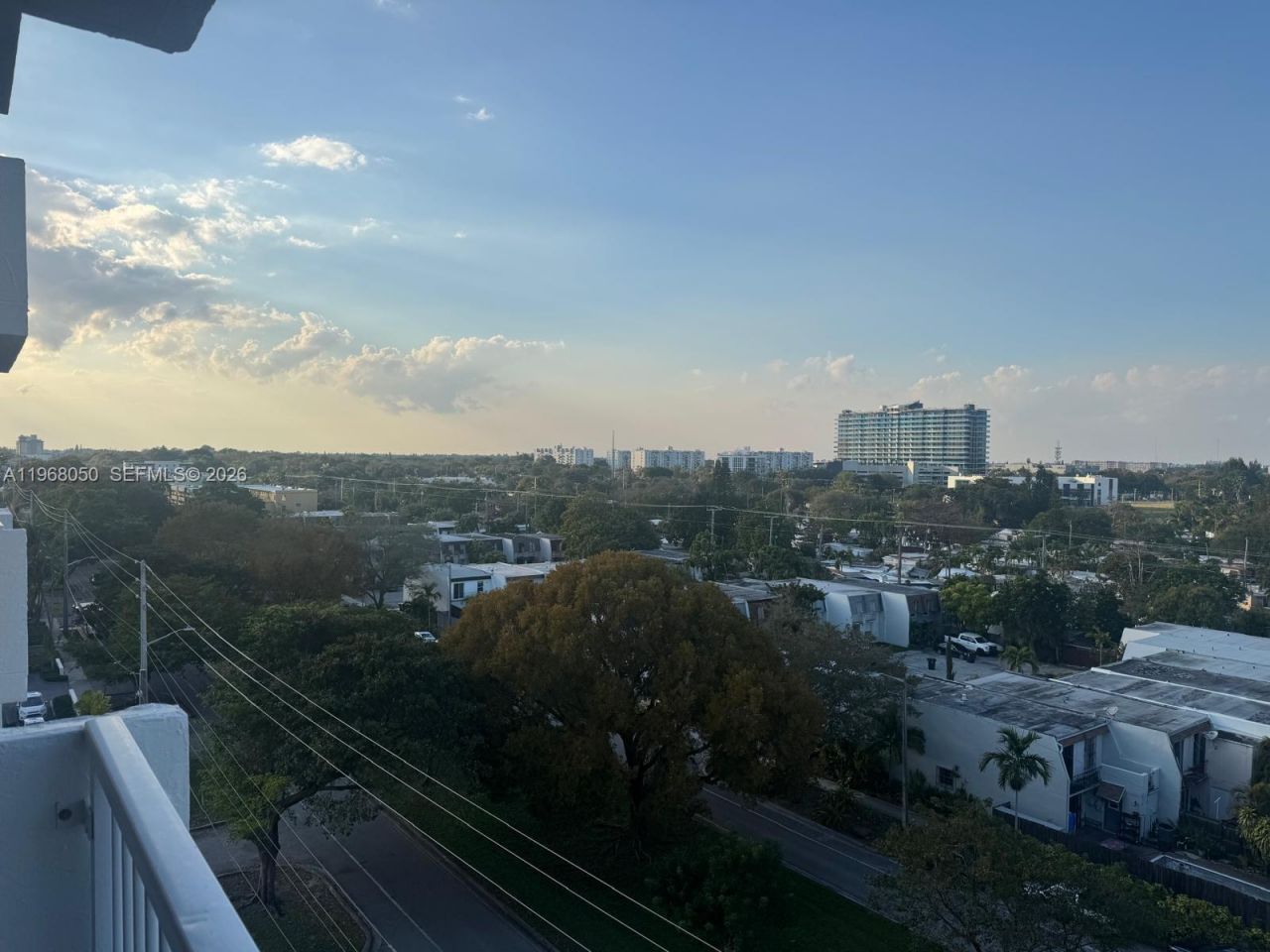 2020 NE 135th St, Unit 811, North Miami, FL 33181 Photo