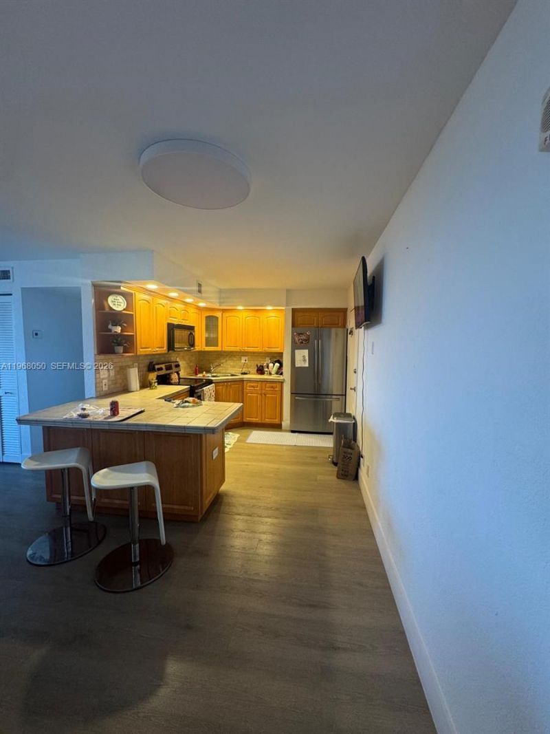 2020 NE 135th St, Unit 811, North Miami, FL 33181 Photo