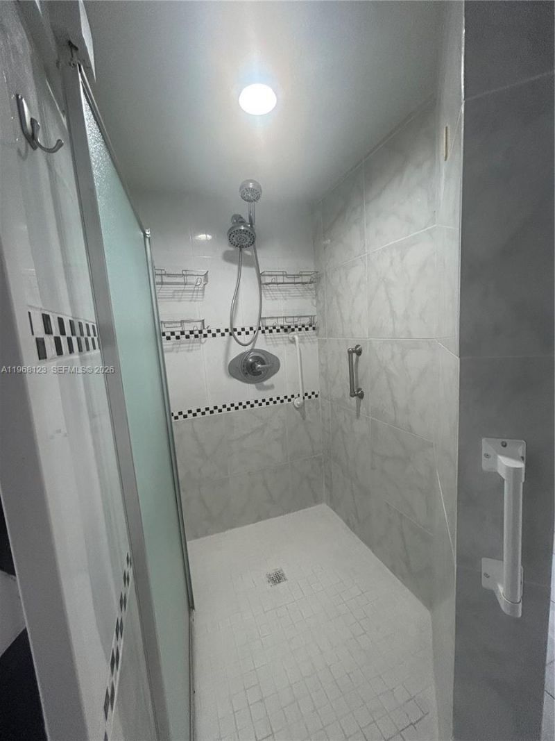 2851 Leonard Dr, Unit J502, Aventura, FL 33160 Photo