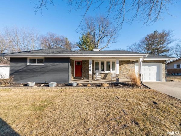 526 N LAKESHORE Drive, Hanna City, IL 61536