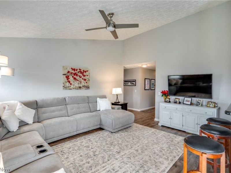 5938 Bridle Court, Medina, OH 44256 Photo 2