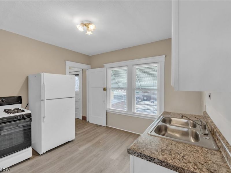 3011 Bradwell Avenue, Cleveland, OH 44109 Photo 19