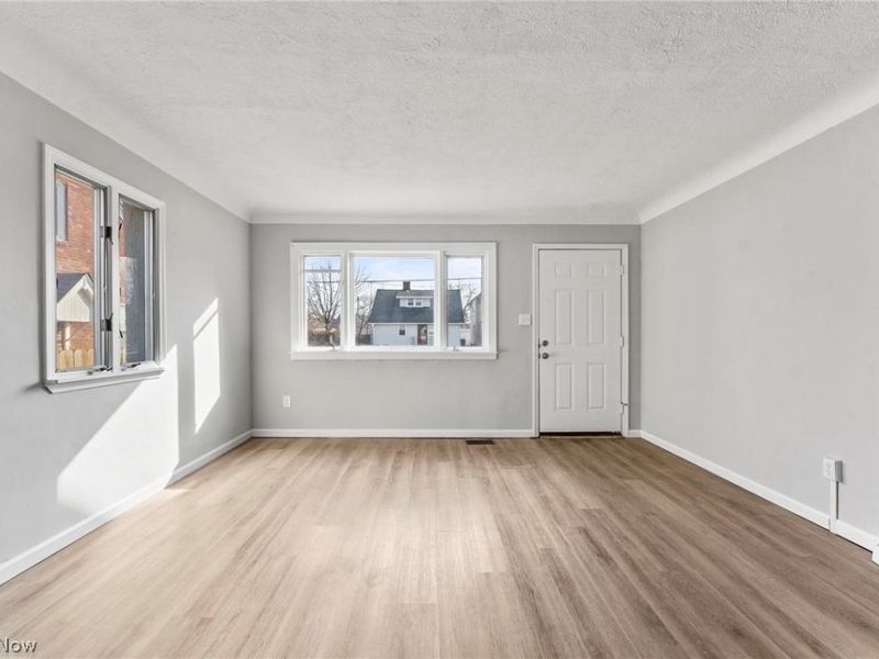 19417 Mohawk Avenue, Cleveland, OH 44119 Photo 12