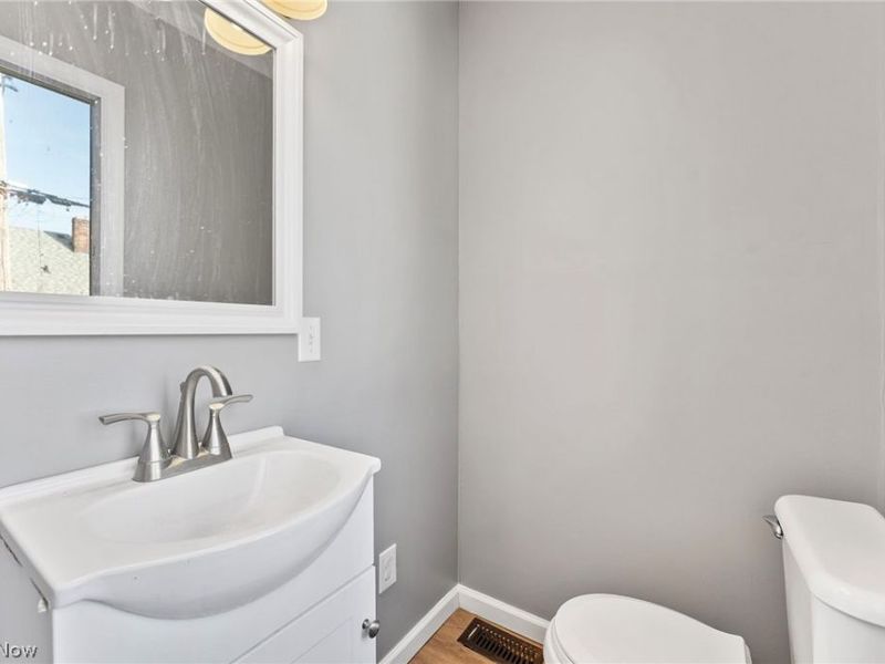 19417 Mohawk Avenue, Cleveland, OH 44119 Photo 22