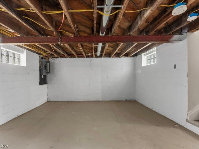 19417 Mohawk Avenue, Cleveland, OH 44119 Photo 32