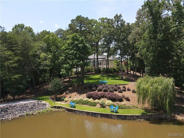 8721 Forrestal Drive NE, Tuscaloosa, AL 35406