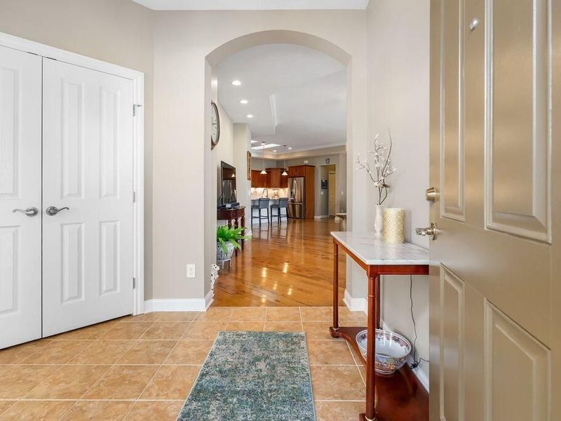 6798 Garden View Drive, Westerville, OH 43082 Photo 3