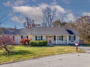 105 Poplar Ct, West Liberty, KY 41472