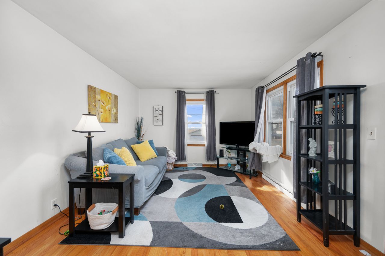 13627 138th Street W, Taylor Ridge, IL 61284 Main Photo