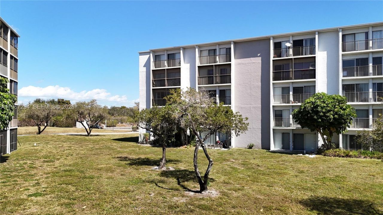 8740 N Sherman Cir, Unit 206, Miramar, FL 33025 Photo