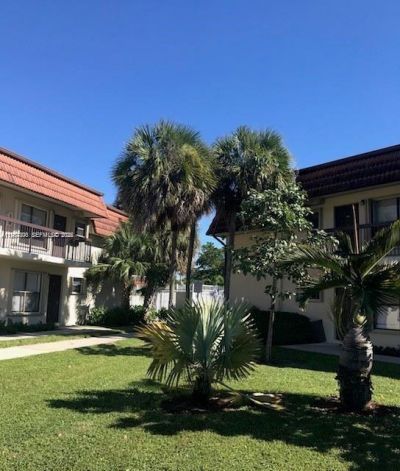 10018 NW 4th St , Unit 203, Pembroke Pines, FL 33024 Photo