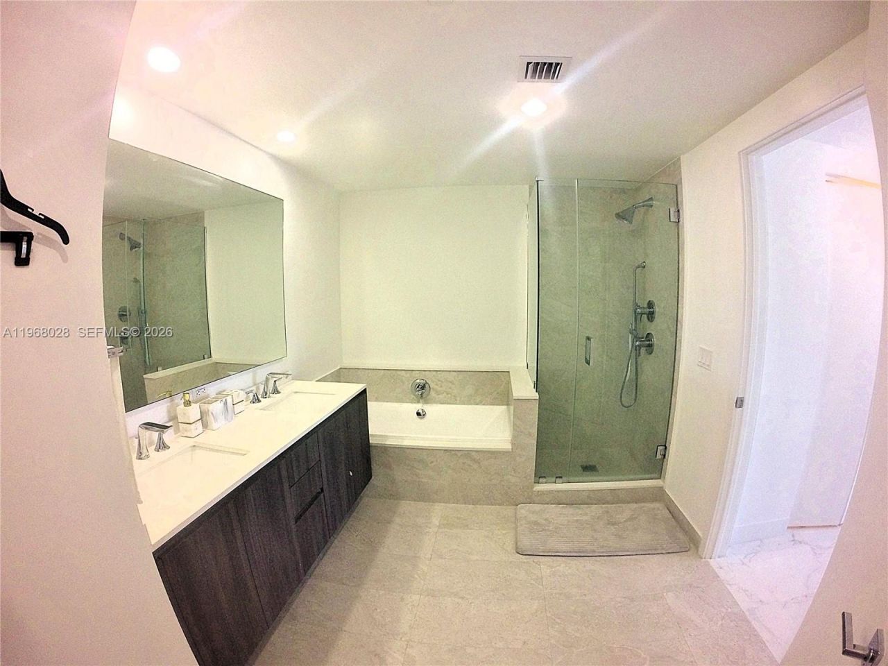 488 NE 18th St, Unit 2001, Miami, FL 33132 Photo